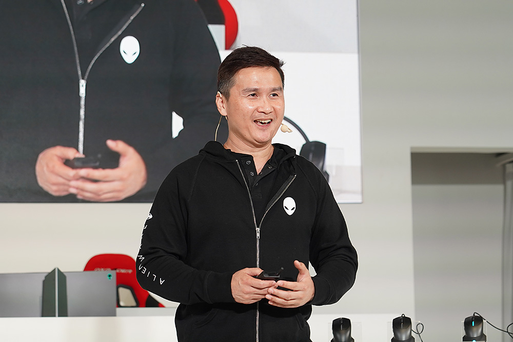 製品のプレゼンテーションはデル テクノロジーズ コンシューマーおよびスモールビジネス担当 シニアバイスプレジデント兼ゼネラルマネージャーRay Wah氏が務めた。