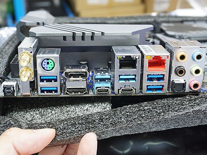 Ryzen対応のクリエイター向けマザー「X570 Creator」が発売、ASRock製