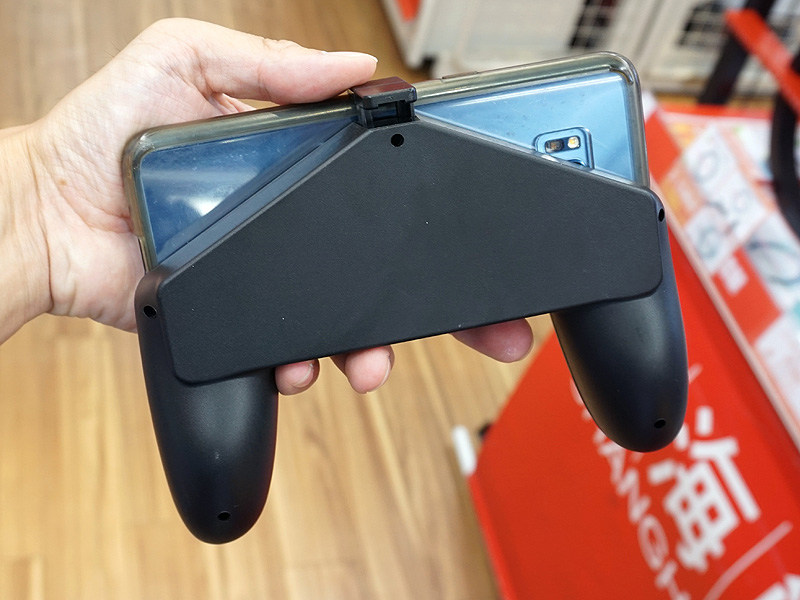Galaxy S8を装着した様子