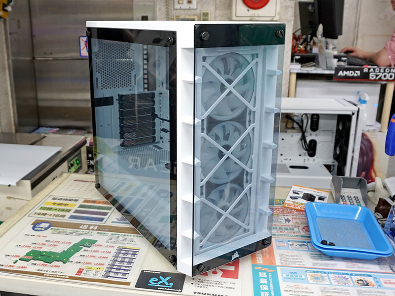 iCUE 465X RGB ホワイトモデル