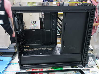 天板が選べるFractal Designのミドルタワー「Vector」が登場 - AKIBA