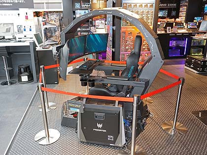 実売350万円のコクピット風ゲーミングチェア Predator Thronos が展示スタート Akiba Pc Hotline