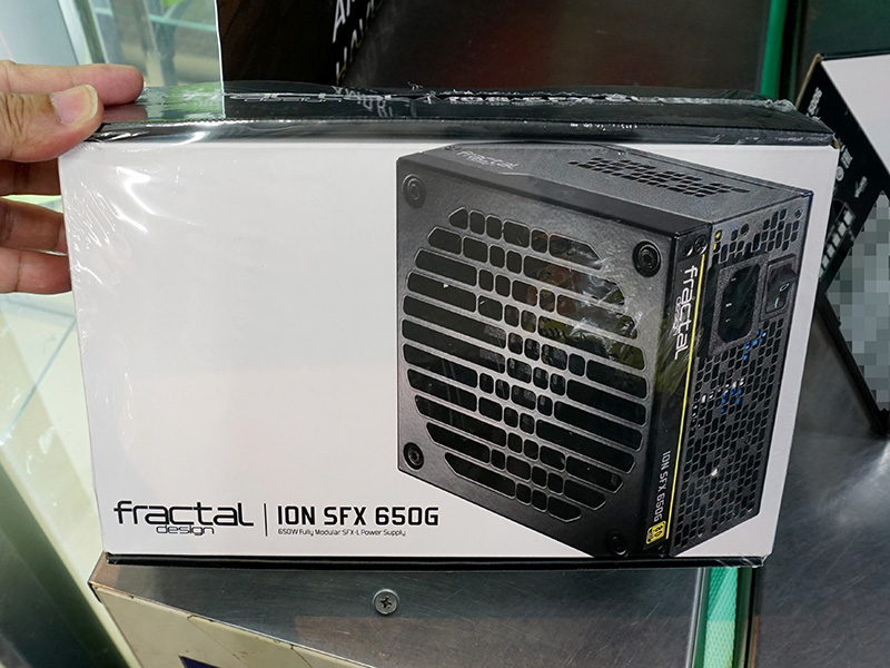 Ion SFX（写真は650Wモデル）