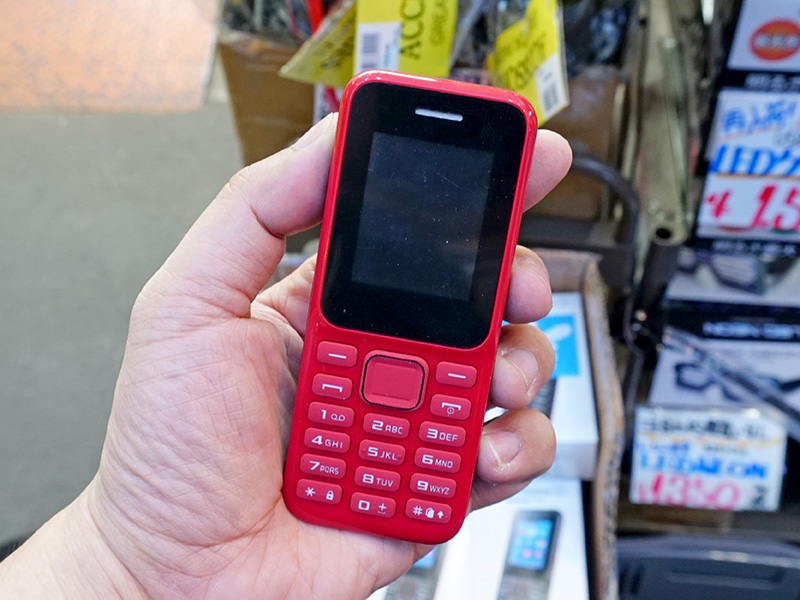 MINI Phone 2（写真はレッド）