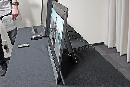 EIZO初の有機ELディスプレイ「FORIS NOVA」が販売開始、黒が美しい