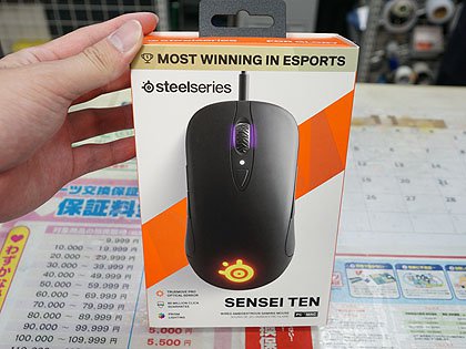 SteelSeriesの左右対称型マウス「Sensei Ten」が発売、新型センサー