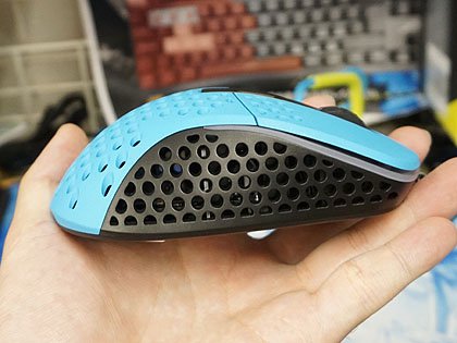 69gの軽量ゲーミングマウス「Xtrfy M4 RGB」が発売、“レトロ 