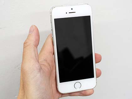 iPhone 5sのジャンク品が2,480円、難あり品が大量入荷 （取材中に