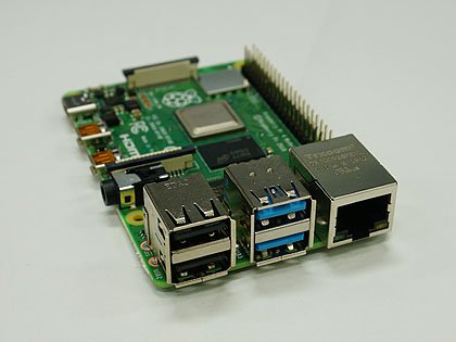 Raspberry Pi 4 Model B」の国内向けモデルが店頭入荷、ケースなども
