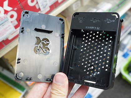 Raspberry Pi 4 Model B」の国内向けモデルが店頭入荷、ケースなども
