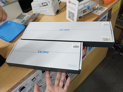 対角に水が流れるレイアウトを採用した水冷ラジエーターがXSPCから 対角に水が流れるレイアウトを採用した水冷ラジエーターがXSPCから