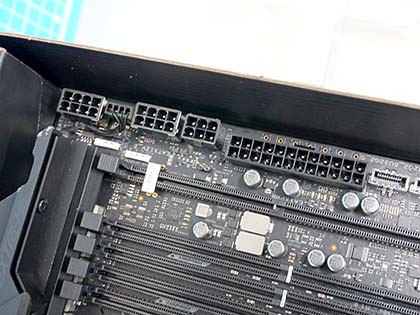 ROG Zenith II Extreme」など、ASUSのSocket sTRX4マザーは2製品