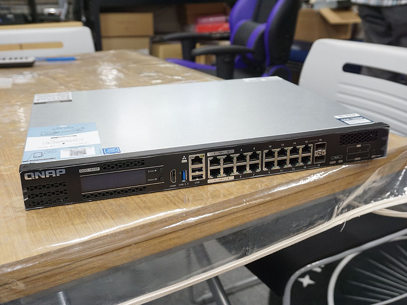 QNAP QGD-1600P-8G