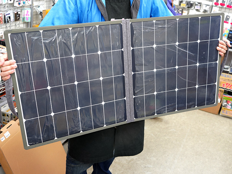 5V/4.8A・18V/5.9A出力 100W 折りたたみソーラーパネル