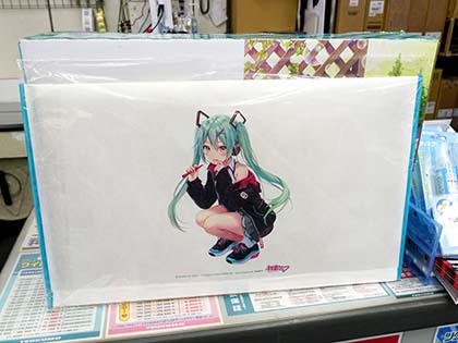 23.8インチ 初音ミク コラボディスプレイ VA2456-MIKU 初音ミクコラボの23.8型液晶「VA2456-MIKU」が発売、箱やカバーに描き