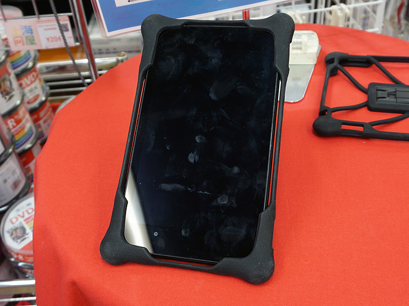 Nexus 7に装着した様子