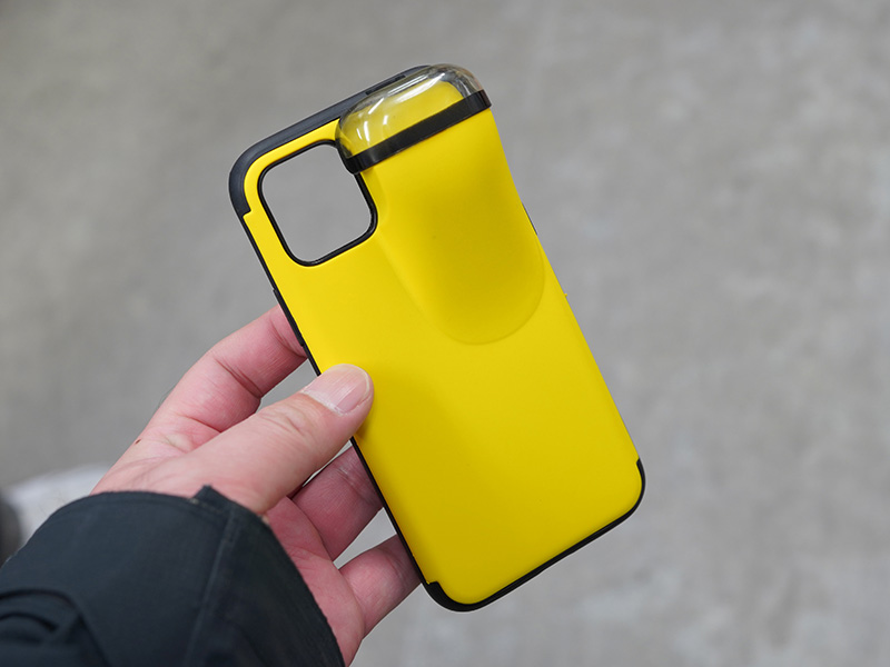 iPhone11 AirPods収納ボックス付きバックケース
