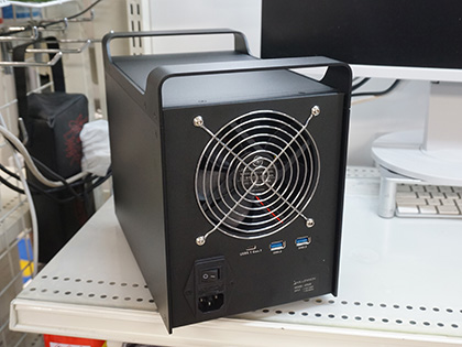 オールアルミボディのHDDケース「ATLAS 5Bay SATA HDD Enclosure」が