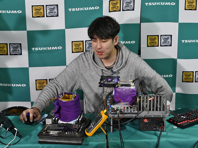オーバークロッカーの清水氏
