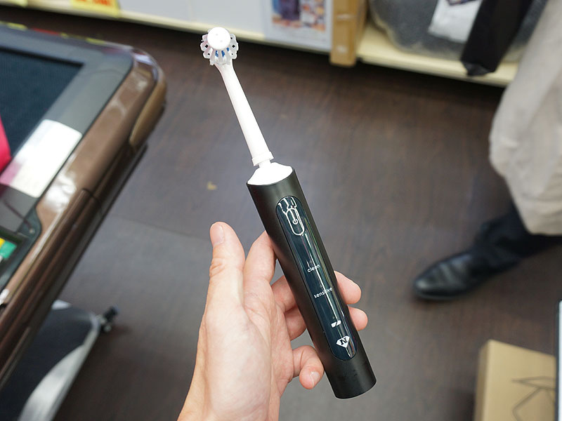 倍磨きできる電動歯ブラシ「デュアルクリーン」