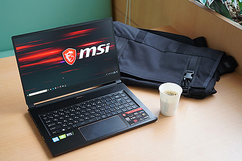 ハイエンドな性能を持ち運びたい、シックなデザインの薄型ゲーミング