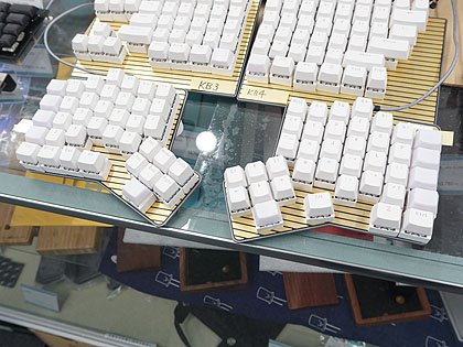 キースイッチを磁石で自由に配置できるキーボード「DUMANG DK6」が登場