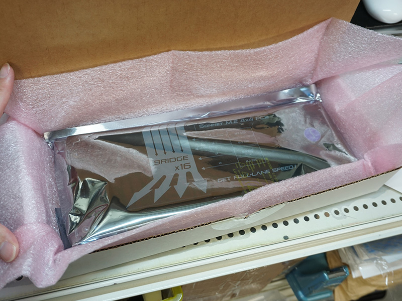 秋葉館オリジナルのMac Pro (2019)専用SSD