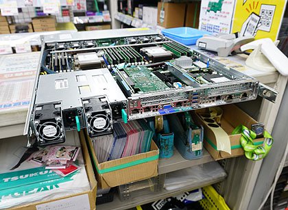 Intel Xeon 1Uラックマウントサーバー 大容量メモリ 最大7.5TBのメモリに対応、Intel製1Uラックサーバー