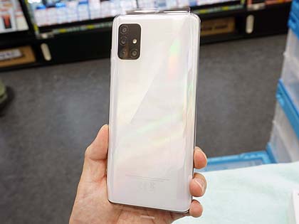 4眼レンズ搭載のAndroid 10スマホ「Galaxy A71」が直輸入、下位の