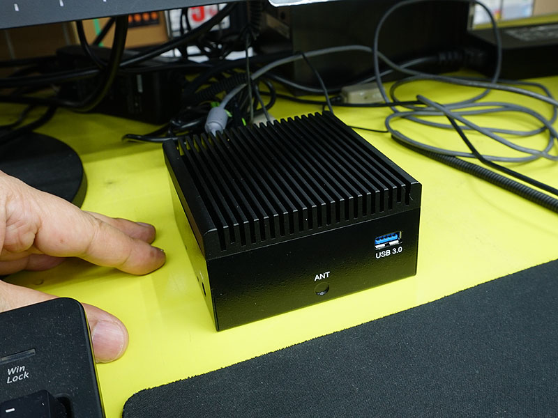 AAEON製PC「UPS-GWS01X7-0464-AI