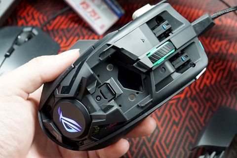ASUS - ASUS ワイヤレスゲーミングマウス ROG CHAKRAM Qi充電 ワイヤレス充電、Qi対応でジョイスティックを搭載したゲーミング