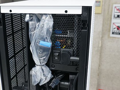 NZXTのコンパクトMini-ITXタワー「H1」が発売、水冷クーラーと