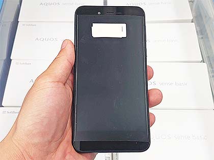 Android 8.0搭載でSIMロックも解除済み、手頃な5インチスマホ「AQUOS