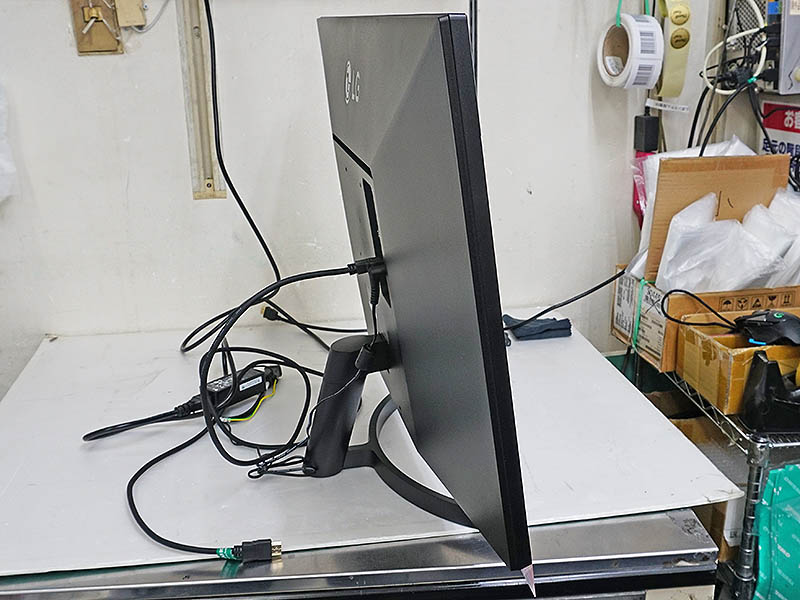 本体側面