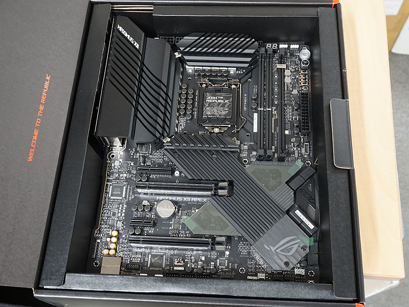 ASUS「ROG MAXIMUS XII APEX」