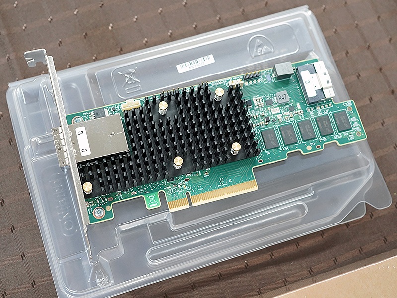 MegaRAID 9580-8i8e