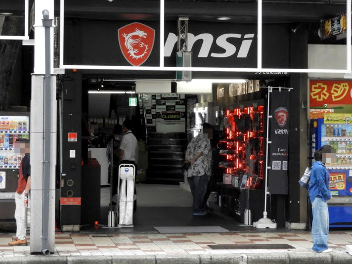 大阪の日本橋にオープンした「ツクモ×MSIコンセプトストア」。