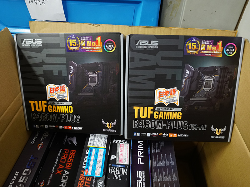 基板の写真はTUF GAMING B460M-PLUS