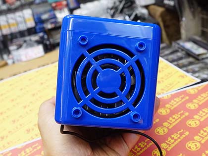 USBミニクールボックス 350ml以下対応 350ml缶を冷やせる「USB卓上保冷庫」が1,500円で販売中 - AKIBA PC