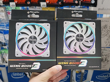 ファンボード ホワイト リングLED搭載の冷却ファン「Wing Boost 3」に140mmモデル、3個