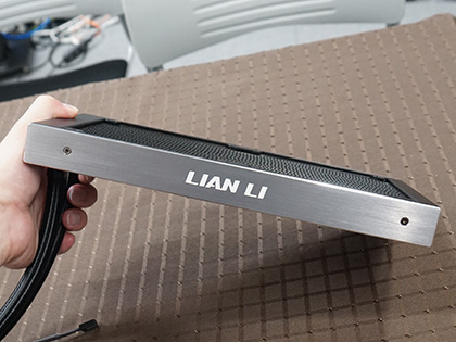 真っ白なモデルもある簡易水冷クーラー「Lian Li Galahad AIO」が発売