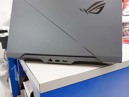 実売70万円の2画面ノート「ROG Zephyrus Duo 15」が発売、4K+サブ液晶