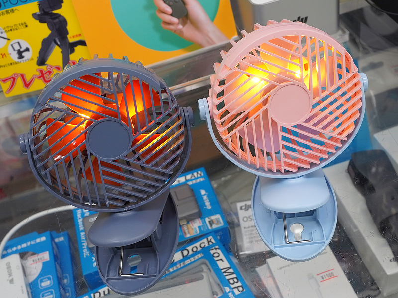 クリップ付き 充電式ミニファン ～はさんで使えるミニ扇風機～