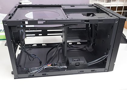 SilverStoneのMini-ITXケース「SUGO 14」が発売、3スロット厚カードに