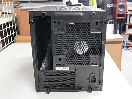 展示未使用 Silverstone SUGO 14 Mini-itx ケース 61VGSiDh92L._UF894,1000_QL80_.jpg