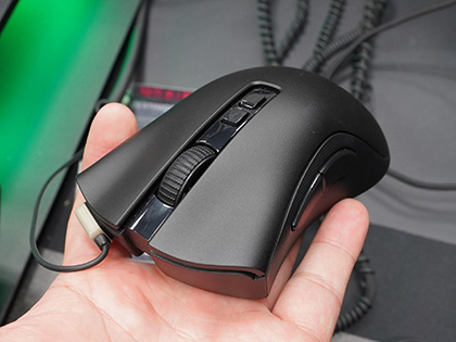 Razer DeathAdder V2 Pro ゲーミングマウス Amazon.co.jp: Razer DeathAdder V2 ゲーミングマウス 右手