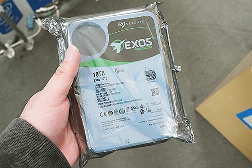 18TB HDDがSeagateからも登場、NAS向けとサーバー向けの2モデル
