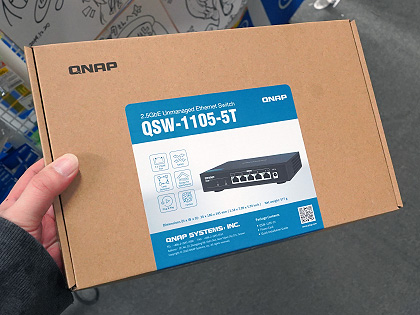 QNAP　5port 2.5GbEスイッチングハブ QSW-1105-5T sddefault.jpg
