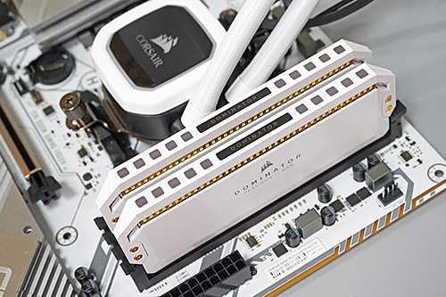高級感のある白いメモリ「DOMINATOR PLATINUM RGB」、白いPCはもちろん