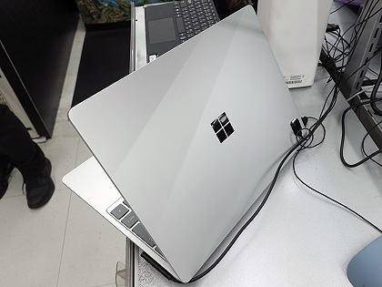 MSの低価格ノートPC「Surface Laptop Go」がデビュー、12.4型でCore i5